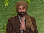 Sunny Deol recalls an episode of teasing a girl on street Sunny Deol recalls an episode of teasing a girl on street