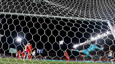 Soccer Football - FIFA Women’s World Cup Australia and New Zealand 2023 - Group D - China v England - Hindmarsh Stadium, Adelaide, Australia - August 1, 2023 England's Rachel Daly scores their sixth goal past China's Zhu Yu REUTERS/Hannah Mckay (REUTERS)