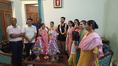 Sudhanshu Singh and his family celebrating Raksha Bandhan in Agra on Thursday. (Sourced) Sudhanshu Singh and his family celebrating Raksha Bandhan in Agra on Thursday. (Sourced)
