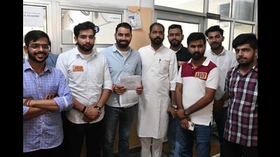 The ABVP presidential candidate after filing his nomination for PU polls on Thursday. (Ravi Kumar/HT) The ABVP presidential candidate after filing his nomination for PU polls on Thursday. (Ravi Kumar/HT)