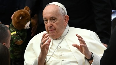 Pope Francis l talks to pilgrims during his weekly general audience in Paul VI hall at the Vatican on August 30, 2023. (Photo by Filippo MONTEFORTE / AFP) (AFP) Pope Francis l talks to pilgrims during his weekly general audience in Paul VI hall at the Vatican on August 30, 2023. (Photo by Filippo MONTEFORTE / AFP) (AFP)