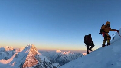 Mountain climbers on their way to the peak. (AFP File) Mountain climbers on their way to the peak. (AFP File)