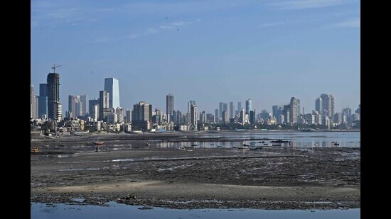 Mumbai’s residential market continues to remain strong as aspiring homebuyers embrace the trend. Remarkably, the share of registration of properties valued at ₹1 crore and above continues to rise, led by a surge in property prices and increasing preference among home buyers for more spacious accommodation. (HT Archives)