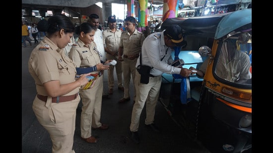 Thane, India - August, 31, 2023: Mumbai RTO department has taken action against the auto rokshow driver who broke the rules at Ghatkopar West,in thane, in Mumbai, India, on,Thuesday, August, 31, 2023. ( Praful Gangurde / HT Photo )