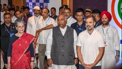 Congress president Mallikarjun Kharge with party leaders Rahul Gandhi and Sonia Gandhi. (ANI) Congress president Mallikarjun Kharge with party leaders Rahul Gandhi and Sonia Gandhi. (ANI)