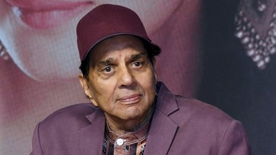 Dharmendra during the press conference organised after the success of his film Rocky Aur Rani Kii Prem Kahaani. (Ashish Vaishnav) Dharmendra during the press conference organised after the success of his film Rocky Aur Rani Kii Prem Kahaani. (Ashish Vaishnav)