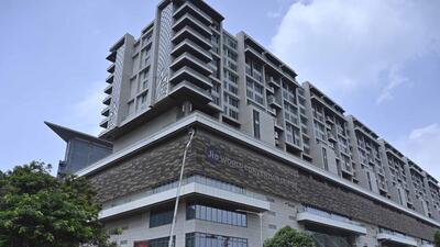 Mumbai, India - Sep 01, 2023 : Jio World Plaza on One Big fashion Brand has leased space inside Jio World at BKC, Bandra, in Mumbai, India, Thursday, Sep 01, 2023. (Photo by Vijay Bate/HT Photo) Mumbai, India - Sep 01, 2023 : Jio World Plaza on One Big fashion Brand has leased space inside Jio World at BKC, Bandra, in Mumbai, India, Thursday, Sep 01, 2023. (Photo by Vijay Bate/HT Photo)