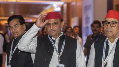 Samajwadi Party chief Akhilesh Yadav with party leaders Kiranmoy Nanda and Ram Gopal Yadav arrives for the INDIA alliance’s Mumbai meeting on Friday. (HT Photo) Samajwadi Party chief Akhilesh Yadav with party leaders Kiranmoy Nanda and Ram Gopal Yadav arrives for the INDIA alliance’s Mumbai meeting on Friday. (HT Photo)
