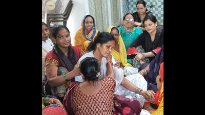 Vinay Srivastava’s mother Chaya at her Dubagga home in Lucknow on Friday. (HT) Vinay Srivastava’s mother Chaya at her Dubagga home in Lucknow on Friday. (HT)