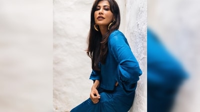 Chitrangada Singh's set is available in a deep blue shade and is priced at  <span class='webrupee'>₹</span>15,000.00, according to the official website of the label.&nbsp; (Instagram/@chitrangda)