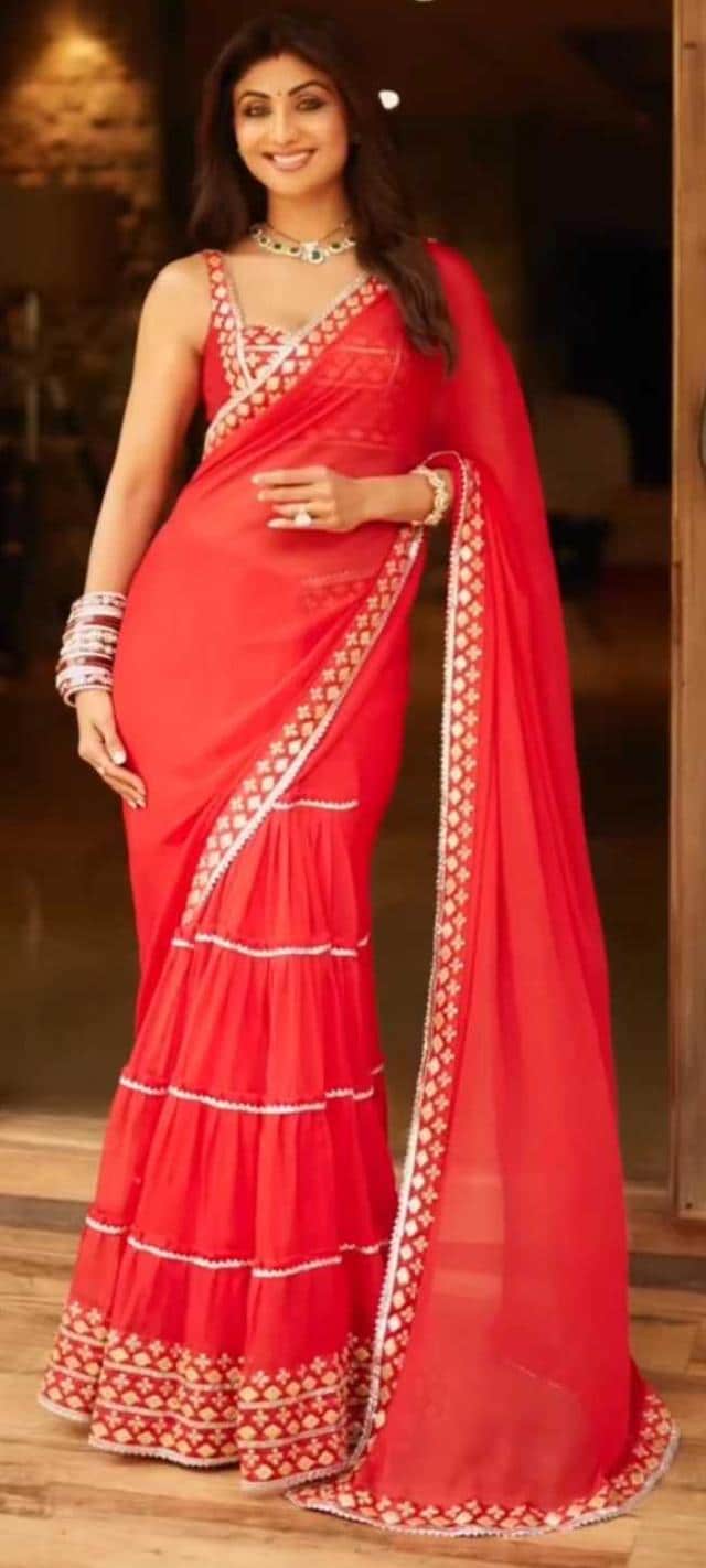 Shilpa Shetty Kundra in a red tier saree (Photo: Instagram) Shilpa Shetty Kundra in a red tier saree (Photo: Instagram)