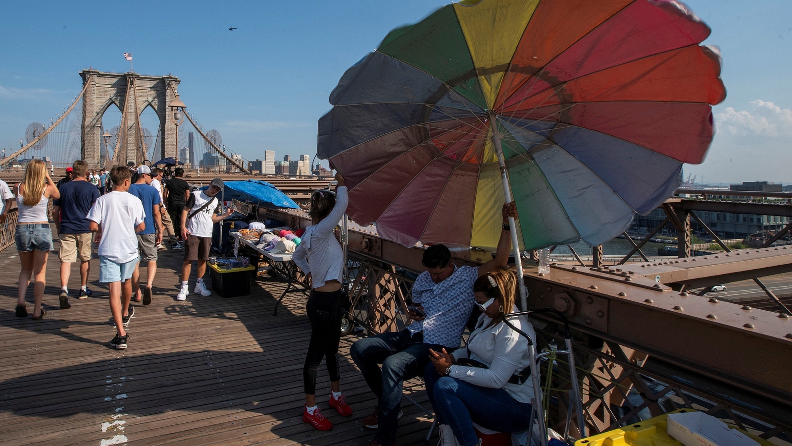 New York City residents complain Brooklyn Bridge has become a big souvenir shop | World News - Vimarsana News