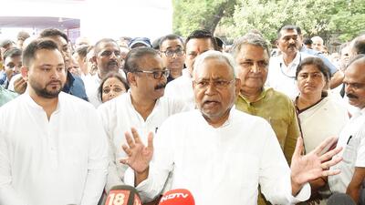 Bihar CM Nitish Kumar speaks to the press in Patna on Saturday. (HT photo) Bihar CM Nitish Kumar speaks to the press in Patna on Saturday. (HT photo)