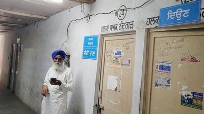 Closed rooms at the Patwar Bhawan in Bathinda during the strike called by revenue official unions on Friday. (Sanjeev Kumar/HT) Closed rooms at the Patwar Bhawan in Bathinda during the strike called by revenue official unions on Friday. (Sanjeev Kumar/HT)