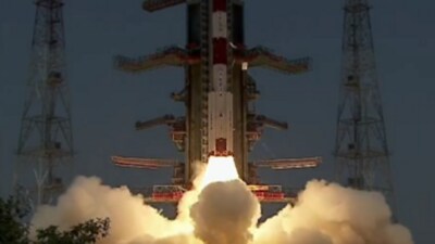 ISRO’s PSLV-C57 carrying ‘Aditya-L1’ spacecraft lifts off from the launch pad at Satish Dhawan Space Centre, in Sriharikota, on Saturday (Twitter Photo) ISRO’s PSLV-C57 carrying ‘Aditya-L1’ spacecraft lifts off from the launch pad at Satish Dhawan Space Centre, in Sriharikota, on Saturday (Twitter Photo)