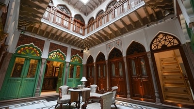 Inside Golden Haveli at Chandni Chowk, New Delhi. (Sanchit Khanna/HT Photo) Inside Golden Haveli at Chandni Chowk, New Delhi. (Sanchit Khanna/HT Photo)