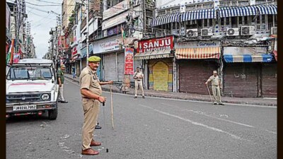 Sambyal said that the bar association suspects some pressure or personal benefits to the negotiators, who “bartered away” the cause of Jammu (HT File Photo) Sambyal said that the bar association suspects some pressure or personal benefits to the negotiators, who “bartered away” the cause of Jammu (HT File Photo)