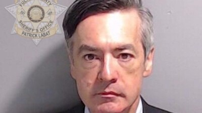 Former U.S. president Donald Trump campaign attorney Kenneth Chesebro is shown in a police booking mugshot released by the Fulton County Sheriff's Office, after a Grand Jury brought back indictments against Trump and 18 of his allies in their attempt to overturn the state's 2020 election results in Atlanta, Georgia, U.S. August 23, 2023. Fulton County Sheriff's Office/Handout via REUTERS  THIS IMAGE HAS BEEN SUPPLIED BY A THIRD PARTY. (via REUTERS)