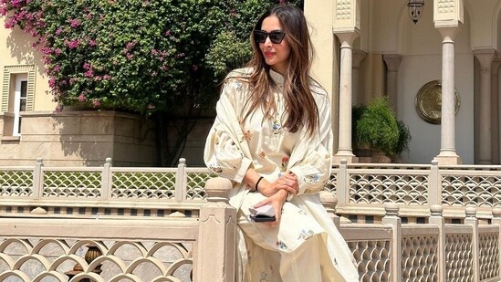 Malaika Arora was recently rumoured to have broken up with actor boyfriend Arjun Kapoor as she unfollowed him as well as his sisters Janhvi Kapoor and Anshula Kapoor on Instagram.&nbsp;