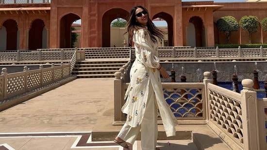 Malaika Arora shared several photos from The Oberoi Amarvilas hotel and captioned it on Instagram, “Wah Taj!!!!!!!! Jus toooo beautiful #tajmahal#agra,” along with a heart emoji.&nbsp;
