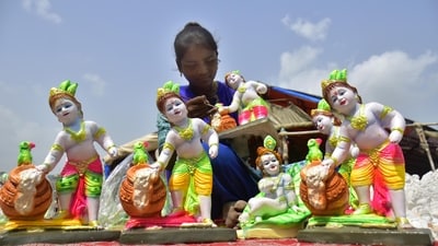Punjab and Haryana: In these states, Janmashtami is celebrated with 'Raas Leela' performances, where people depict Lord Krishna's playful dance with the gopis. Temples and homes are decorated with flowers and rangoli. (HT Photo/Sameer Sehgal) Punjab and Haryana: In these states, Janmashtami is celebrated with 'Raas Leela' performances, where people depict Lord Krishna's playful dance with the gopis. Temples and homes are decorated with flowers and rangoli. (HT Photo/Sameer Sehgal)