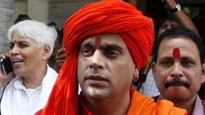 Hindu Mahasabha chief Swami Chakrapani. (HT File) Hindu Mahasabha chief Swami Chakrapani. (HT File)