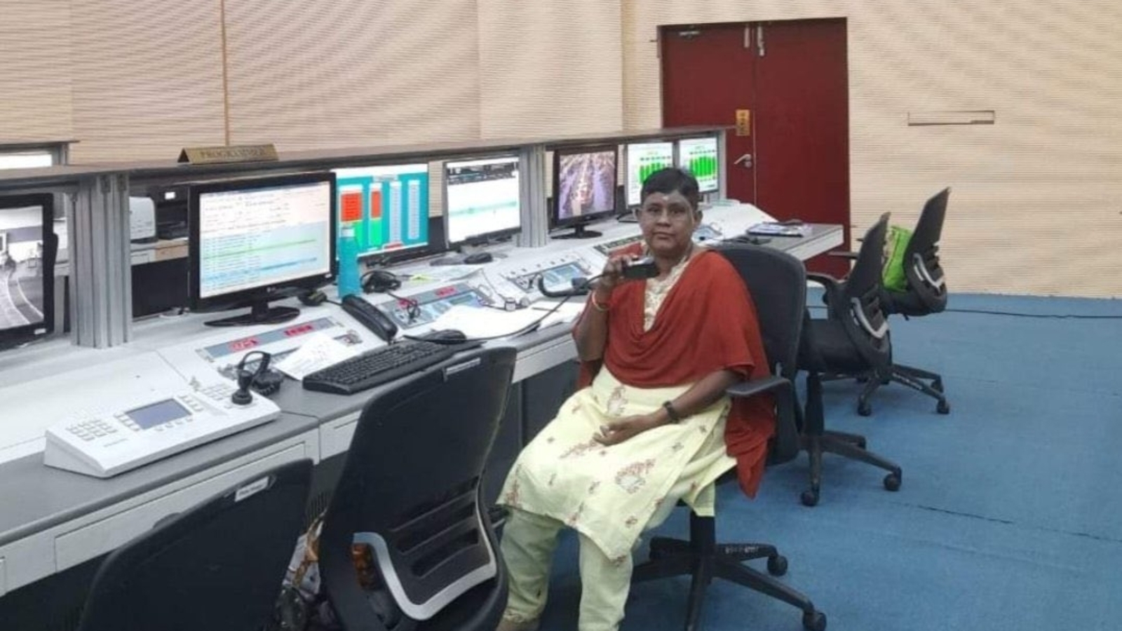 N Valarmathi, voice behind ISRO's mission launch countdowns, passes away - Vimarsana News