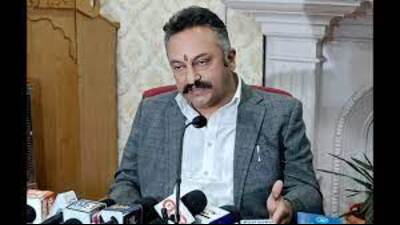 Education minister Rohit Thakur has hit back at Leader of Opposition Jairam Thakur saying that by raising the issue of Sardar Patel University (SPU) he is only making political gains. The education minister said that while in power, Jairam started Sardar Patel University in the college building. (HT File Photo)