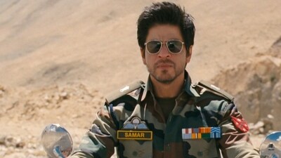 Shah Rukh Khan in Jab Tak Hai Jaan, which featured him along with Katrina Kaif and Anushka Sharma. The romantic film was directed by Yash Chopra. Shah Rukh Khan in Jab Tak Hai Jaan, which featured him along with Katrina Kaif and Anushka Sharma. The romantic film was directed by Yash Chopra.