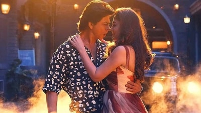 Shah Rukh Khan and Nayanthara in a still from Jawan song Chaleya.