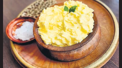 Makhan Mishri is believed to be Krishna’s favourite and thus it’s an essential part of his bhog. Makhan Mishri is believed to be Krishna’s favourite and thus it’s an essential part of his bhog.