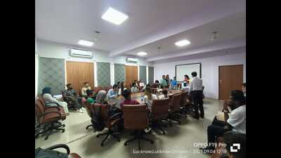 PDP for foreign students underway at Lucknow University on Monday. (HT PHOTO) PDP for foreign students underway at Lucknow University on Monday. (HT PHOTO)