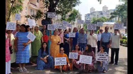 A vdeo grab of a protest by NRI complex residents against stray dog feeding areas within complex in Navi Mumbai, India, on Monday, September 4, 2023. (HT PHOTO)