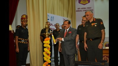 As part of the year-long platinum jubilee celebrations of the Armed Forces Medical College (AFMC), Jitendra Singh launched the Association of Physicians of India (API) chapter of AFMC, Pune (HT PHOTO) As part of the year-long platinum jubilee celebrations of the Armed Forces Medical College (AFMC), Jitendra Singh launched the Association of Physicians of India (API) chapter of AFMC, Pune (HT PHOTO)