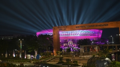 Bharat Mandapam is located in Central Delhi and spreads over a sprawling 10,000 sq. feet area with alcoves and widescreen displays on the second floor. (Sanjeev Verma/HT Photo) Bharat Mandapam is located in Central Delhi and spreads over a sprawling 10,000 sq. feet area with alcoves and widescreen displays on the second floor. (Sanjeev Verma/HT Photo)