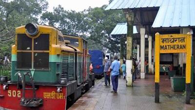 Kalyan - August 2012 - Matheran Toy Train shuttle service soon to start from Aman Lodge to Matheran - Photo by Rishikesh Choudhary (Hindustan Times)