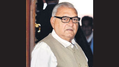 Slogans were raised against former Haryana chief minister Bhupinder Singh Hooda and his son during the AICC coordinators visit to Hisar and Jind on Monday. (HT File) Slogans were raised against former Haryana chief minister Bhupinder Singh Hooda and his son during the AICC coordinators visit to Hisar and Jind on Monday. (HT File)