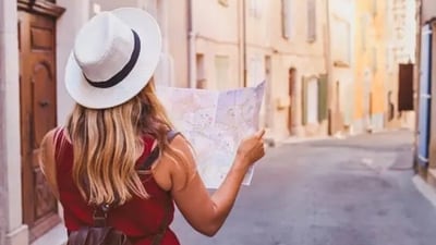 To slowly get accustomed to uncertainty, we should challenge ourselves by visiting a place that we have never been to before. Can be a short trip for a day.&nbsp; (Unsplash)