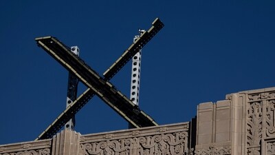'X' logo is seen on the top of the headquarters of the messaging platform X, formerly known as Twitter, in downtown San Francisco, California, U.S., July 30, 2023.  REUTERS/Carlos Barria (REUTERS)