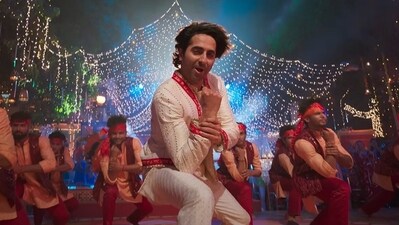 Ayushmann Khurrana in a still from Dream Girl 2 song Naach. Ayushmann Khurrana in a still from Dream Girl 2 song Naach.