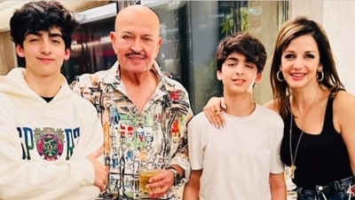 Sussanne Khan and her sons celebrate Rakesh Roshan's 74th birthday Sussanne Khan and her sons celebrate Rakesh Roshan's 74th birthday