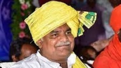 Patil had said that farmer suicide cases were less before 2015 but after the government started giving compensation of Rs.5 lakh, the number of cases is increasing. Patil had said that farmer suicide cases were less before 2015 but after the government started giving compensation of Rs.5 lakh, the number of cases is increasing.