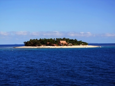 Tai island located in the Mamanuca group on the western side of the Fiji Islands housing Beachcomber Island Resort. (Wikimedia Commons ) Tai island located in the Mamanuca group on the western side of the Fiji Islands housing Beachcomber Island Resort. (Wikimedia Commons )