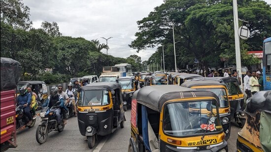 The vehicular movement in the city will be disrupted on Thursday evening as the Peth areas will hold mass gatherings to celebrate Dahi Handi. (HT FILE PHOTO)