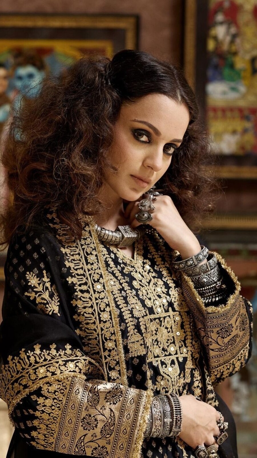 kangana_ranaut_lovely_kurtas