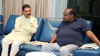 Karnataka BJP president Nalin Kumar Kateel with JD(S) leader and former Karnataka CM HD Kumaraswamy recently in Bengaluru. (ANI Photo) Karnataka BJP president Nalin Kumar Kateel with JD(S) leader and former Karnataka CM HD Kumaraswamy recently in Bengaluru. (ANI Photo)
