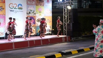 The G20 leaders of the influential grouping are being welcomed at the airport with cultural performances.&nbsp; (ANI/PIB)
