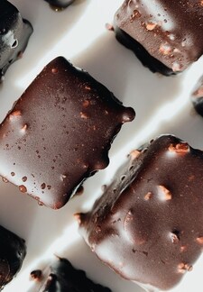 One of the more interesting conclusions they found is that meals featuring specific ingredients like chilli and chocolate led to reduced jet lag and increased quality of sleep among long-haul passengers. One of the more interesting conclusions they found is that meals featuring specific ingredients like chilli and chocolate led to reduced jet lag and increased quality of sleep among long-haul passengers.