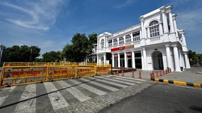 Delhi's Connaught Place deserted due to Security reasons underway in the wake of the G20 Summit, (HT Photo) Delhi's Connaught Place deserted due to Security reasons underway in the wake of the G20 Summit, (HT Photo)
