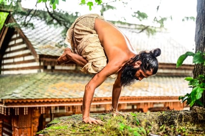 Bakasana (Crow Pose) (Photo by Himalayan Siddha Akshar) Bakasana (Crow Pose) (Photo by Himalayan Siddha Akshar)